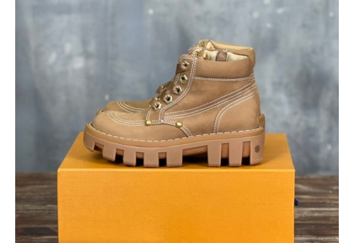 LVT BOOTS