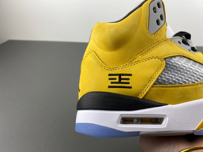 Air Jordan 5 “Tokyo” IO3372-700