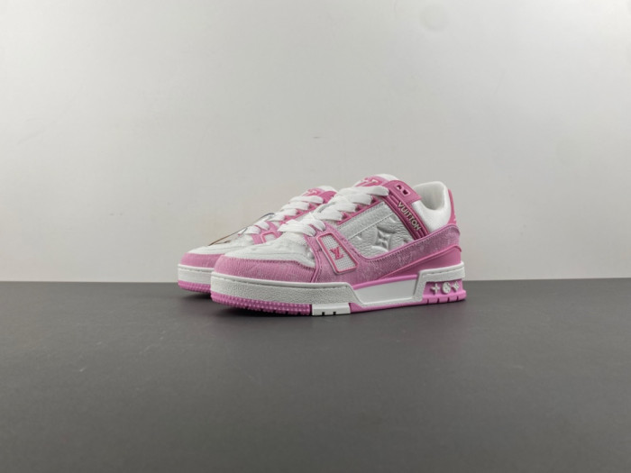Louis Vuitton LV trainer LVT-200