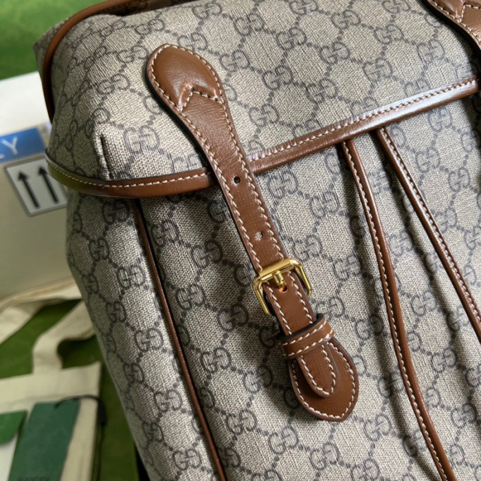G*u*i medium backpack with interlocking g 696014