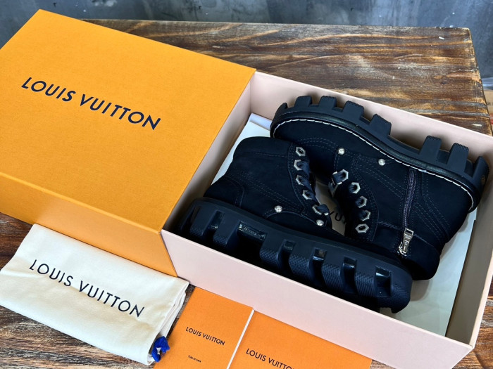 LVT BOOTS