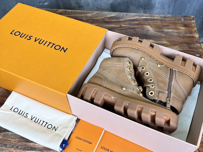 LVT BOOTS