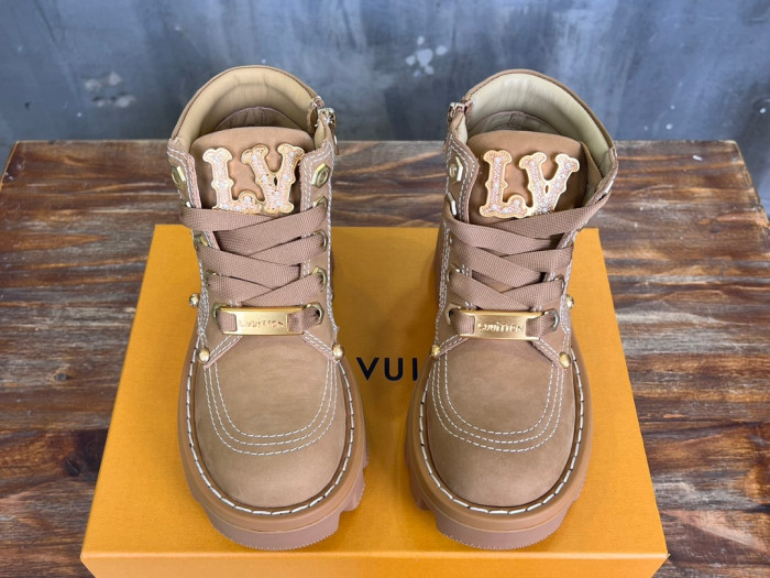 LVT BOOTS